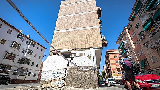 Así puedes bonificarte el 95% del Impuesto de Construcciones si tienes que hacer obras por los terremotos en Granada: documentos y plazo