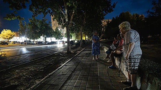 Inspecciones en chatarrerías y arquetas fijadas para frenar el robo de cables en Granada