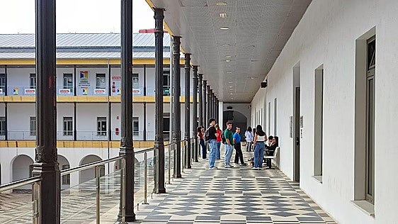 1.800 personas arrancan el curso más difícil de la UGR en el campus de Ceuta