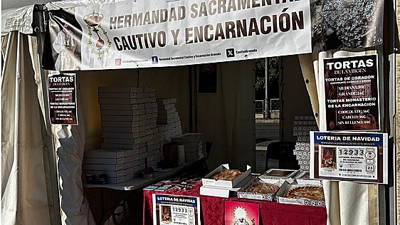 Estos son los 14 puestos cofrades con tortas de la Virgen en la Fuente de las Batallas