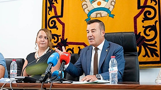 Carboneras celebra este jueves dos plenos tras quedarse el alcalde solo y con todas las competencias