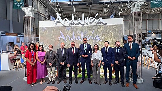 Imagen de los representantes políticos en Ifeja.