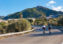 Costa del Sol Axarquía: cicloturismo, naturaleza y aventura más allá del litoral
