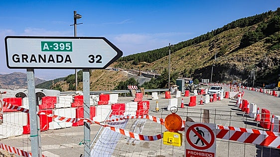 Reabierto al tráfico el tramo de carretera de acceso a la estación de esquí de Sierra Nevada