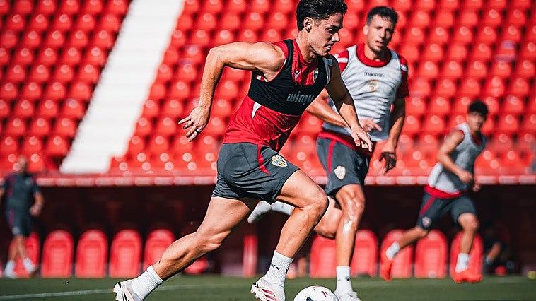 La UD Almería se lleva la victoria ante el Cádiz