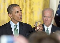Obama, junto a Joe Biden. / R. Pool (Efe)
