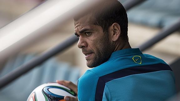 Dani Alves, en un entrenamiento. 