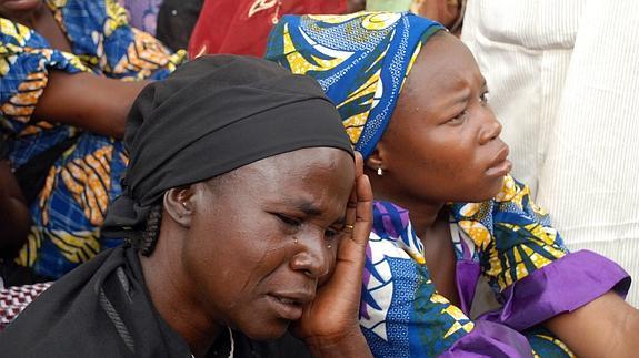 Madres de las niñas secuestradas en Nigeria. 