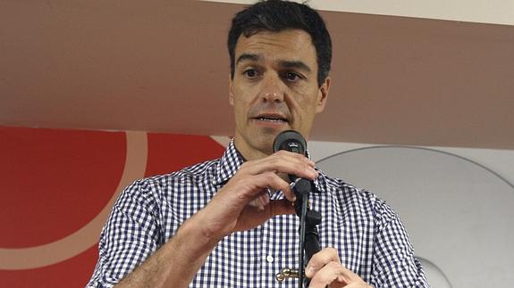 El candidato socialista Pedro Sánchez, en Gijón.