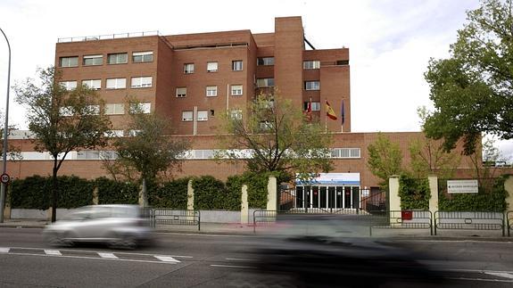 Fachada del Hospital Carlos III.