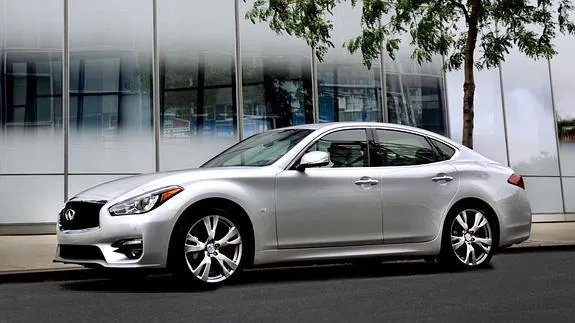 El Infiniti Q70, desde 38.990 euros