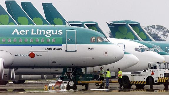 Varios aviones de la compañía en el aeropuerto de Dublín. 