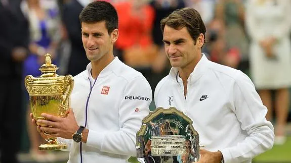 Djokovic y Federer, campeón y subcampeón de Wimbledon. 