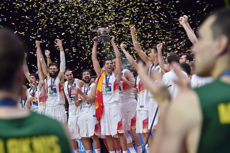 España celebra el título. 