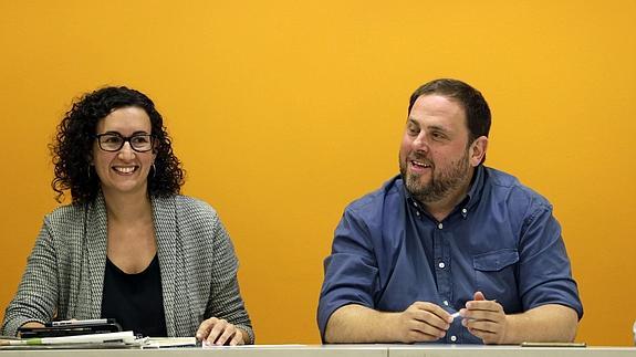 El presidente de Erc, Oriol Junqueras, y la secretaria general, Marta Rovira. Efe