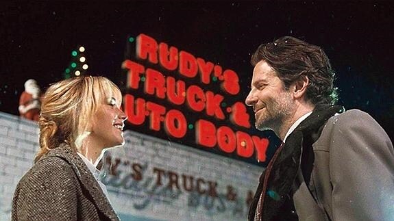 Clip en exclusiva de 'Joy', con Jennifer Lawrence y Bradley Cooper.