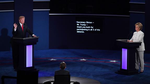 Trump y Clinton, durante el debate.