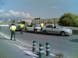 Guardia Civiles en la zona del accidente. VÍDEO: LUCÍA RIVAS
