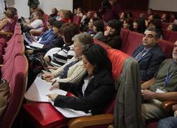 EXPERIENCIAS. Asistentes al congreso en el acto de apertura. /ROMÁN