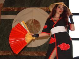 Modelo de la pasarela de moda manga y japonesa en el Salón de Granada. / M. Á. ALEJO