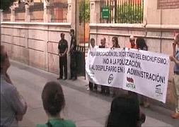 Los funcionarios de Almería protestan contra el enchufismo y la corrupción en la Administración