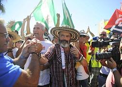 Unas 5.000 personas, según el SAT, asisten a la Marcha Obrera que se cierra con gritos de 'Gordillo, presidente'