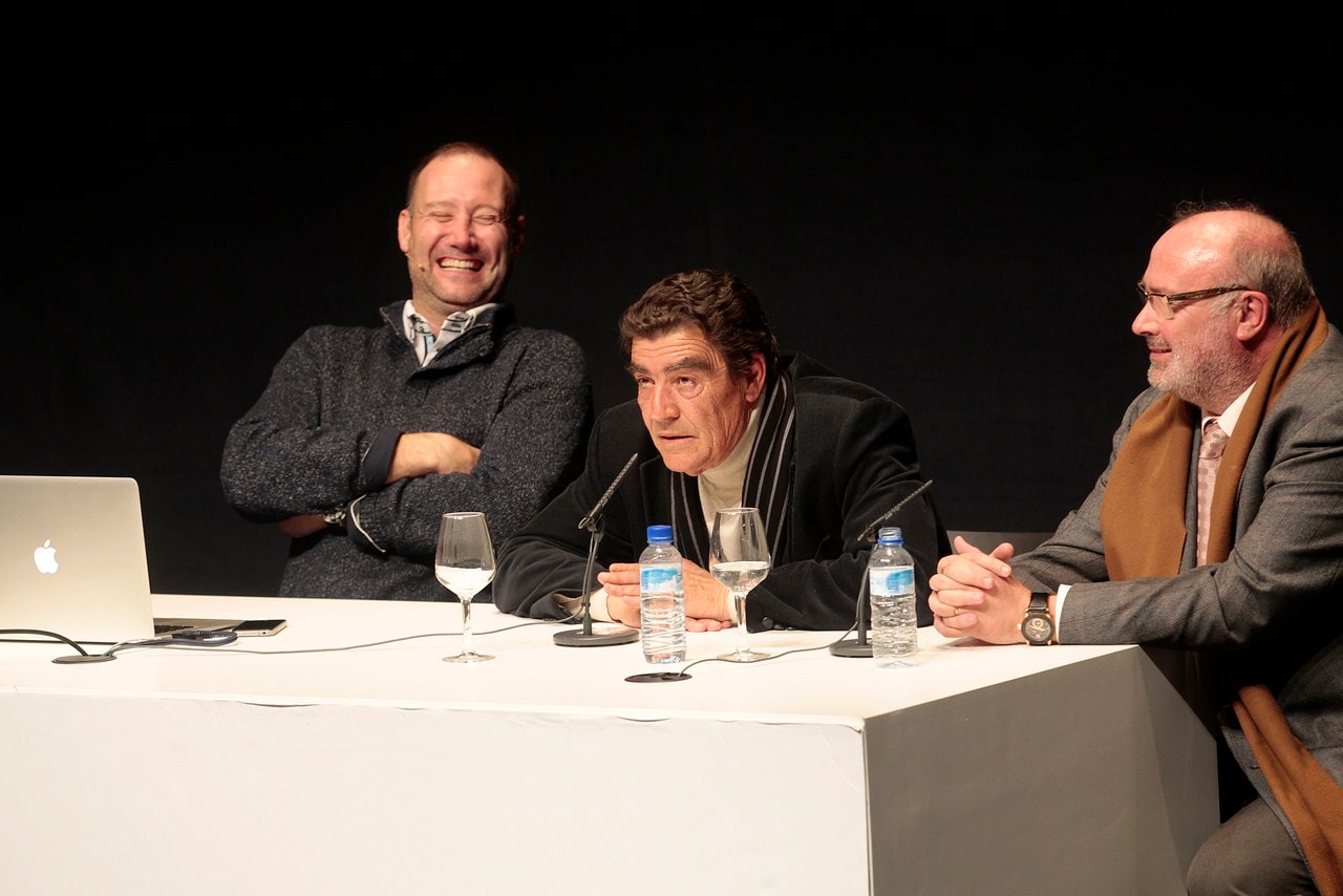 Llenazo. Pedro García, Emilio Calatayud y Eduardo Peralta, durante la primera conferencia de la Escuela de Padres. :: gonzález molero