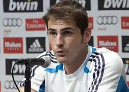 Real Madrid CF: Iker Casillas entierra el hacha y alaba a Silvino Louro