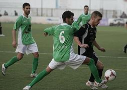 El Linares goleó en su visita a Mancha Real :: FRANCIS J. CANO