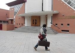 Iglesia ante la que falleció el mendigo. / ALFREDO AGUILAR