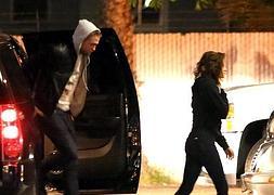 Robert Pattinson y Kristen Stewart, enamorados en el cumpleaños de ella (foto)