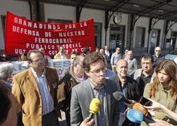 Manuel Morales ha defendido que la estación se quede dónde está :: RAMÓN L. PÉREZ