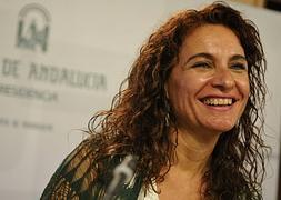 La consejera de Hacienda, María Jesús Montero, tras la reunión del Consejo de Gobierno. :: EFE