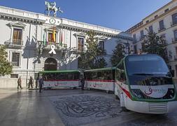 Tren turísitco que conectará la Alhambra con la viudad.: RAMÓN L. PÉREZ
