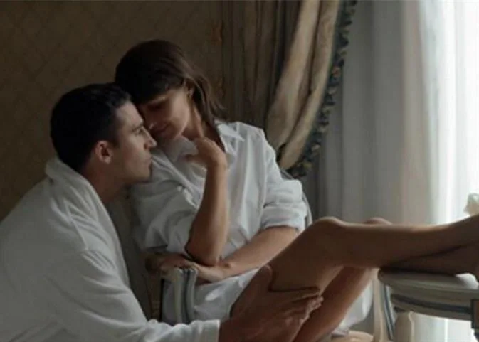 ¡Toma!: El striptease de Miguel Ángel Silvestre y de Paula Echevarría calienta 'Velvet' sensual