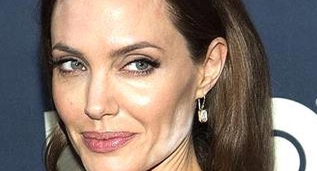 Bestial: Angelina Jolie se pasa con los polvos en el reciente estreno de «The Normal Heart» (foto)