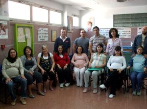 EN CLASE. Un grupo de embarazadas asiste a las clases de Educación Maternal en El Ejido. /M.J.P.