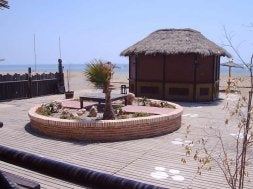 Está en el espigón de Poniente. / CHRINGUITOGARFIELD.COM