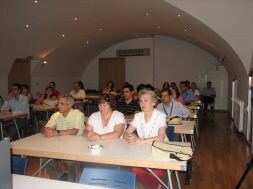 .  Alumnos de los Cursos de Verano de la pasada edición en el Palacio Abacial. / S. C.