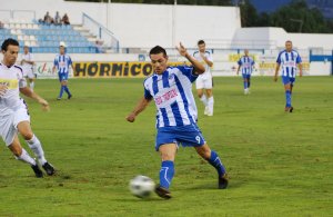 Motril CF y Huétor Tájar disputan en el Escribano Castilla un derbi inédito