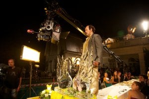 Santiago Segura reventando un ágape en 'Torrente 4' :: IDEAL