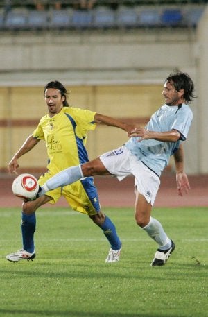 Poli Ejido y Cádiz ya se han visto las caras esta temporada, aunque en la Copa. ::                             J. J. MULLOR