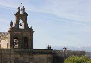 Reciente intervención en las cubiertas del emblemático templo. :: ROMÁN