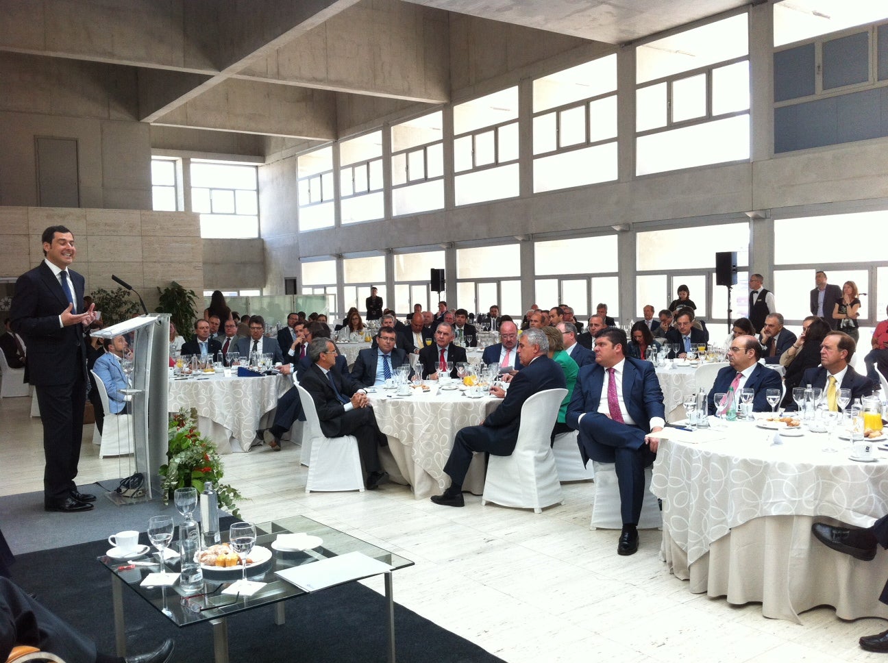 Juan Manuel Moreno, durante los desayunos de IDEAL