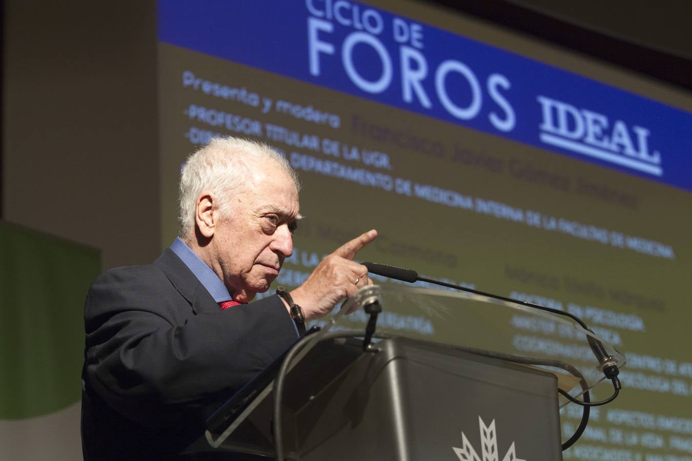 El periodista granadino Tico Medina, en el foro ‘Salud y Tercera Edad’. 