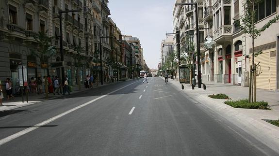 Gran Vía, casi vacía en verano. / ARCHIVO