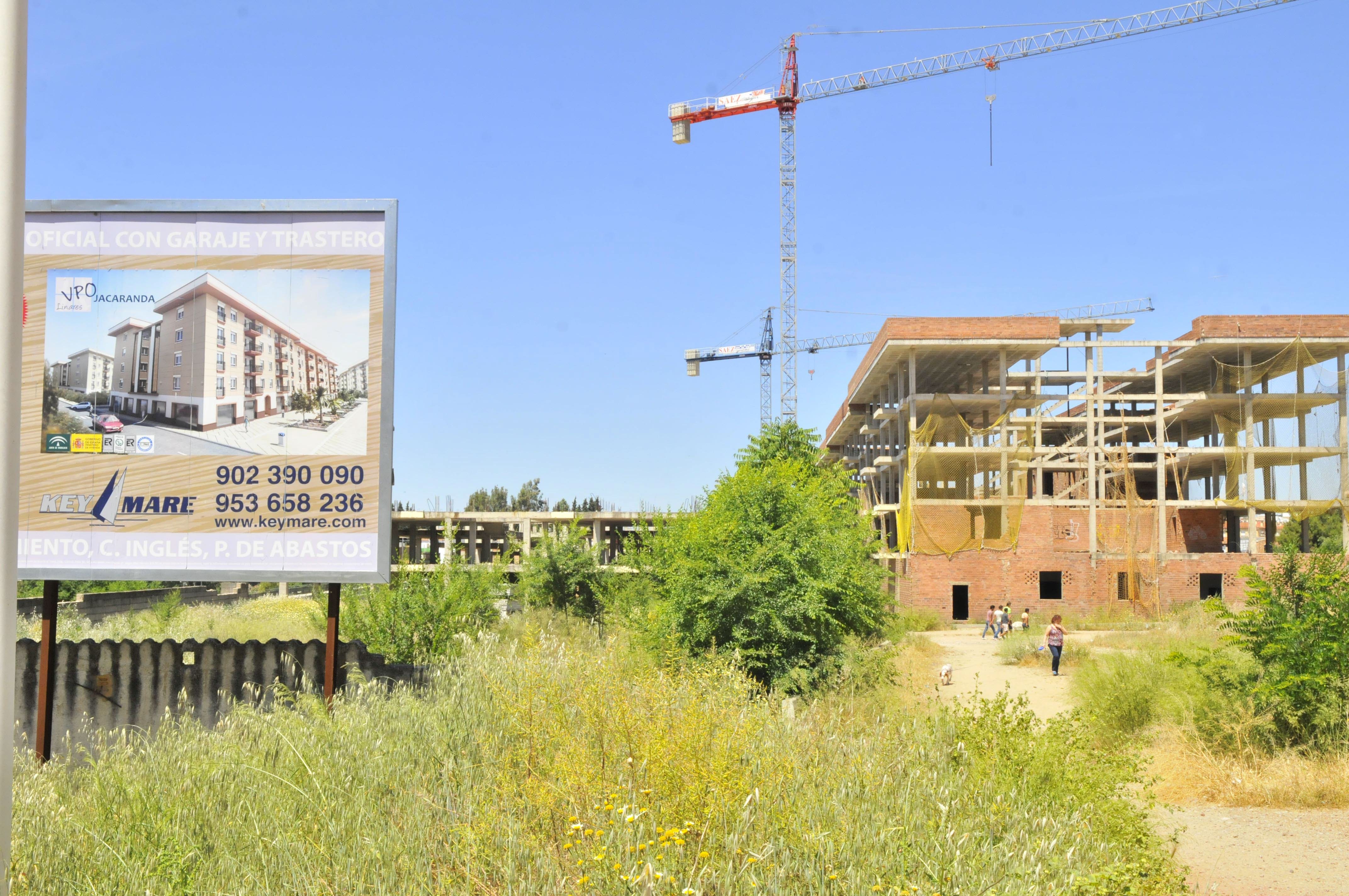 La compraventa de vivienda frena en abril su evolución al alza y sufre una caída del 11%