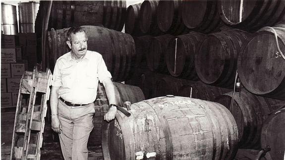Francisco Montero, en una imagen de 1989 en la bodega. 