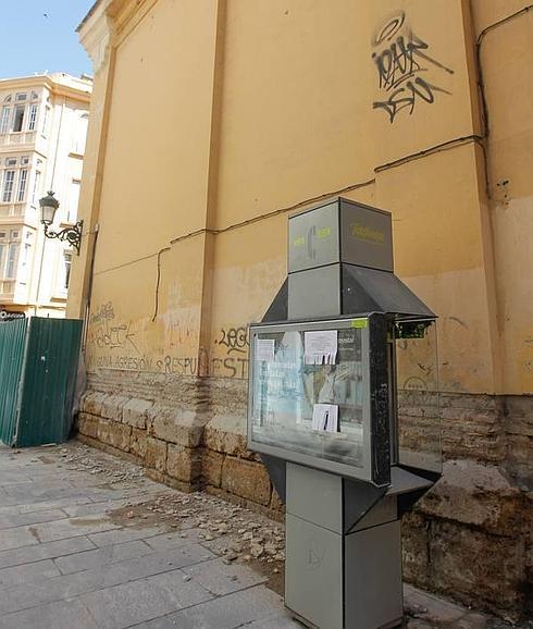 La cabina usada para hacer pintadas. 