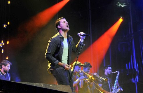 El madrileño estrenó sus últimas canciones y repasó sus éxitos con 'El Canto del loco'.